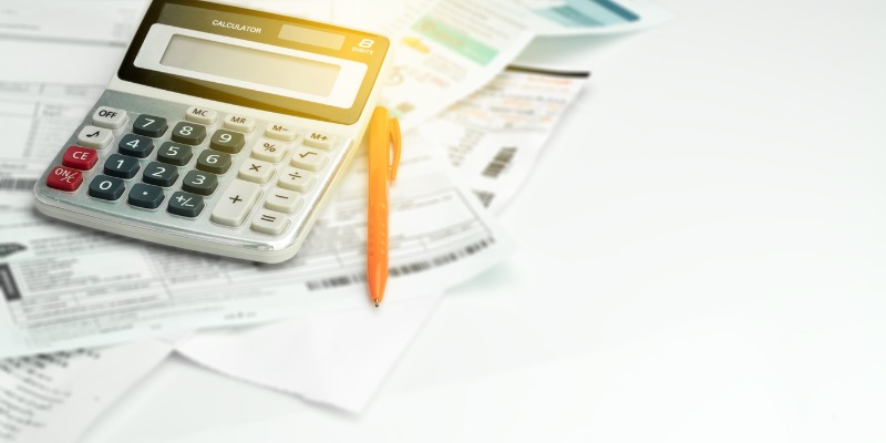 calculator with household bills