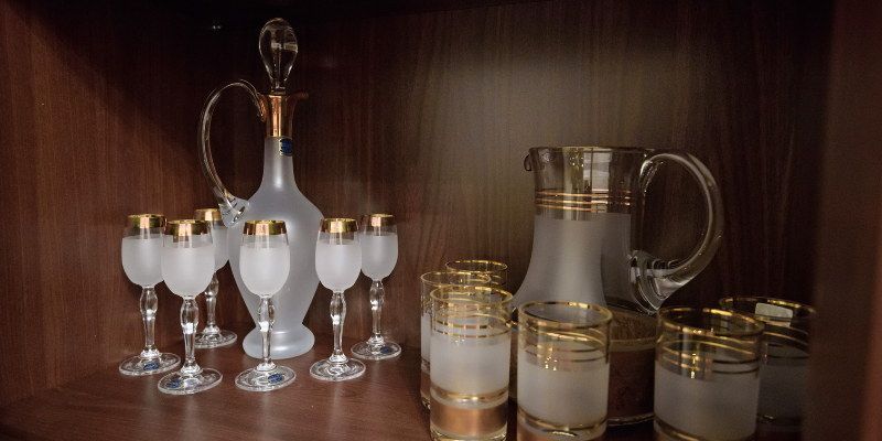 Showcase Holiday Dishes and Glassware